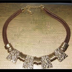 Statement necklace